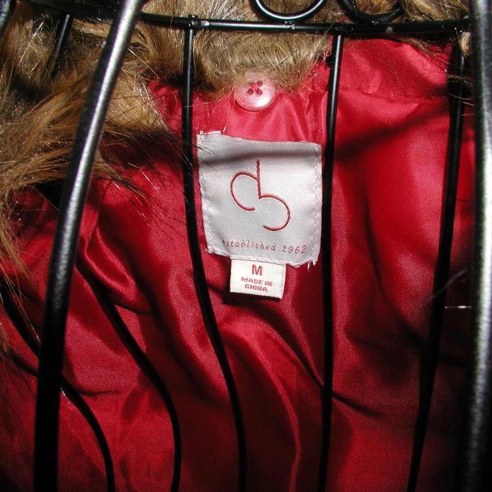 Vest - Picture 2 of 8